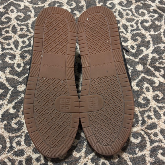 Men’s Givenchy Sneakers - Picture 5 of 7